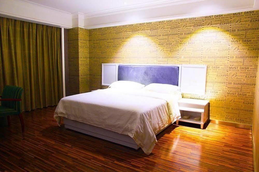 New Zhongxun Business Hotel Yueyang Экстерьер фото