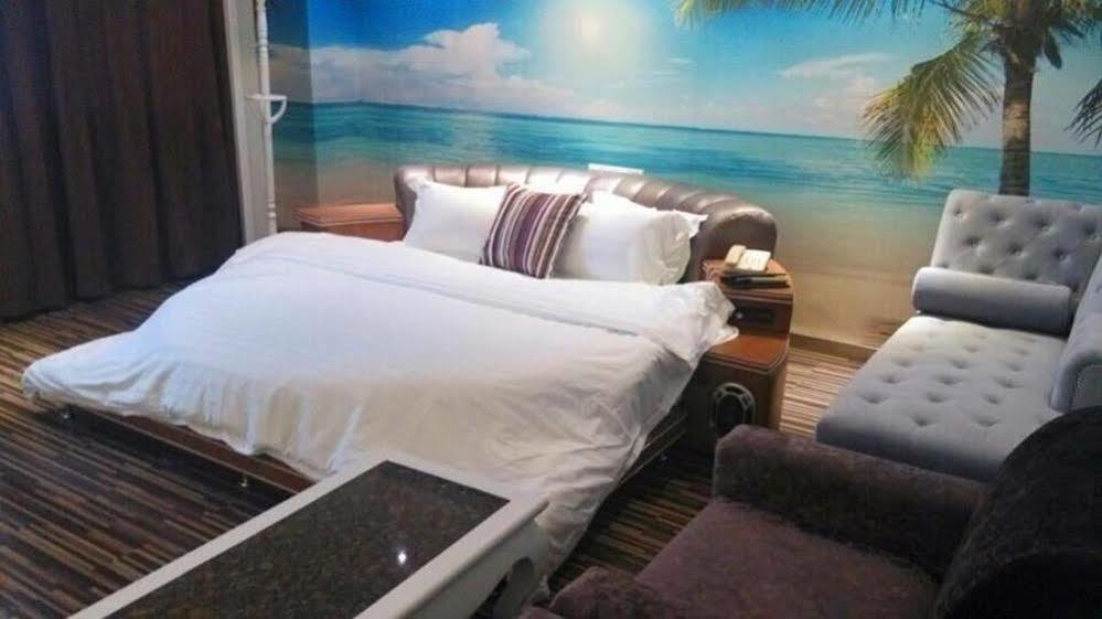 New Zhongxun Business Hotel Yueyang Экстерьер фото