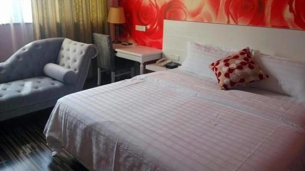 New Zhongxun Business Hotel Yueyang Экстерьер фото